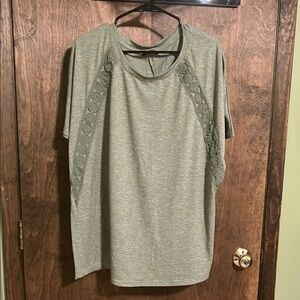 Bloomchic Green Women's Top